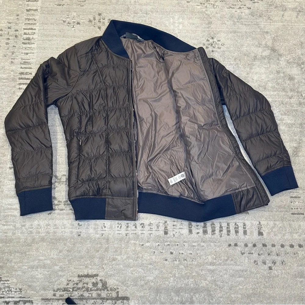 Athleta Dobby Goose Quilted Down Puffer Bomber Jacket Size Small - Picture 5 of 8
